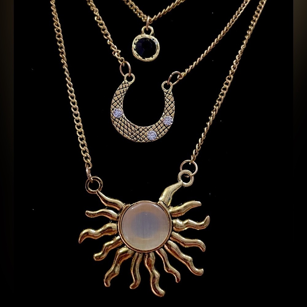 Gold tone triple strand necklace​​​ - Picture 4 of 4